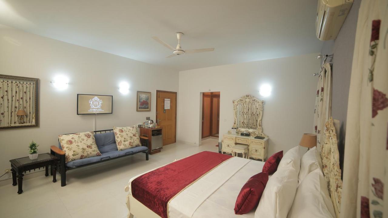 Four Squares Karachi Bed & Breakfast Exterior photo